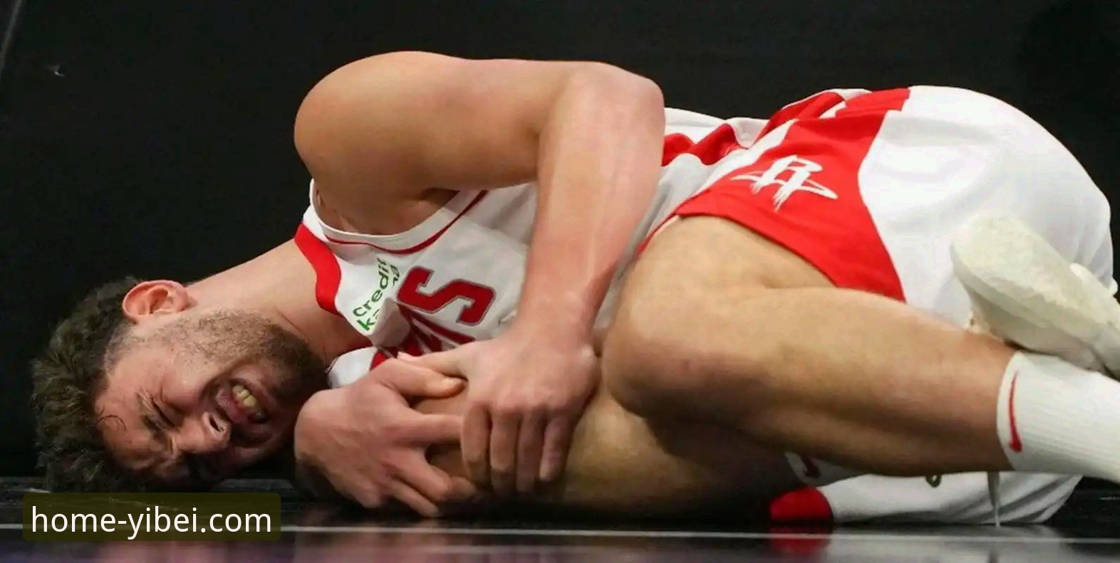 3个关键转折点：复盘火箭18分领先遭尼克斯逆转的经典之战